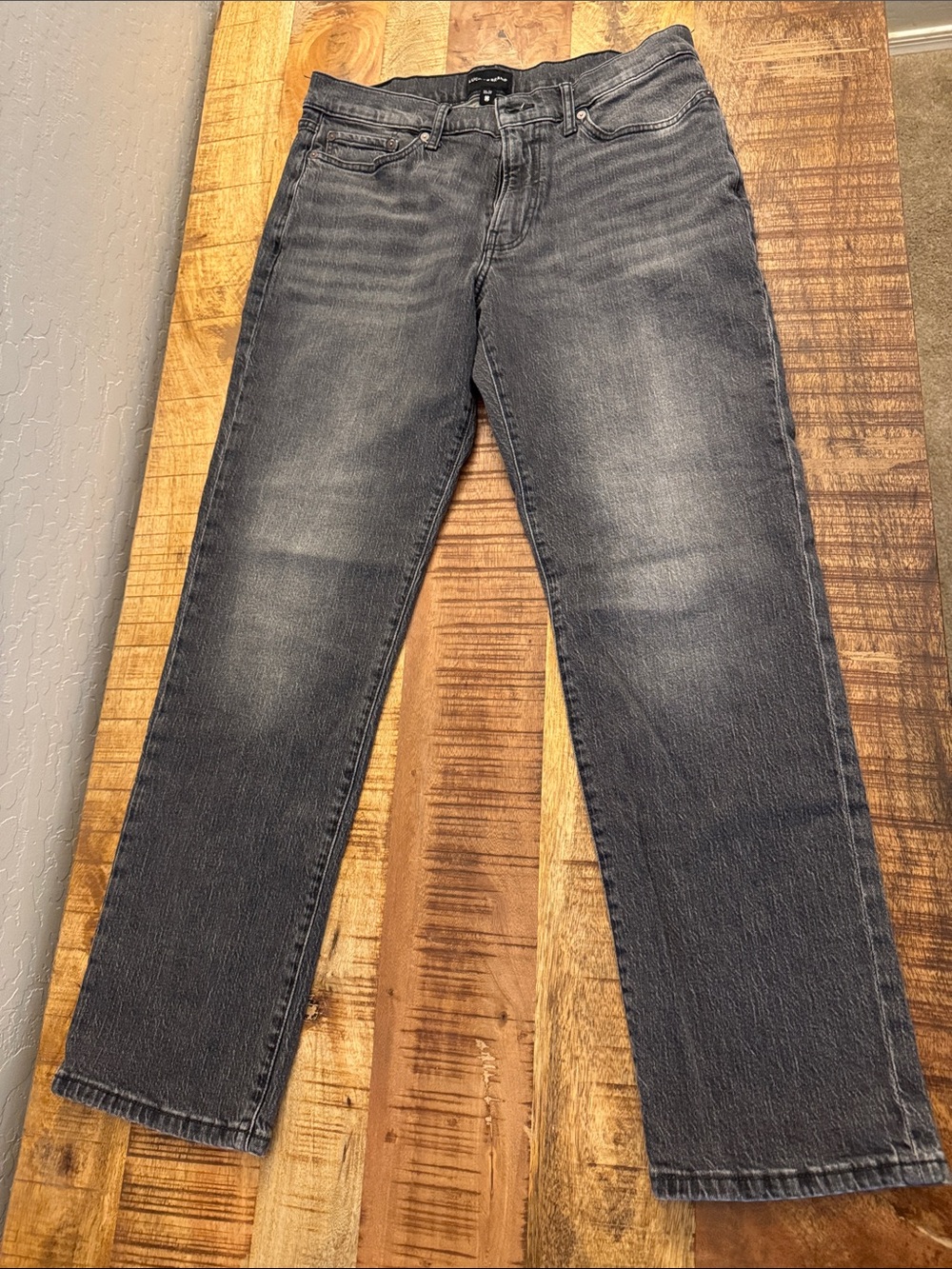 Lucky Brand Men's Faded Black Straight Jeans